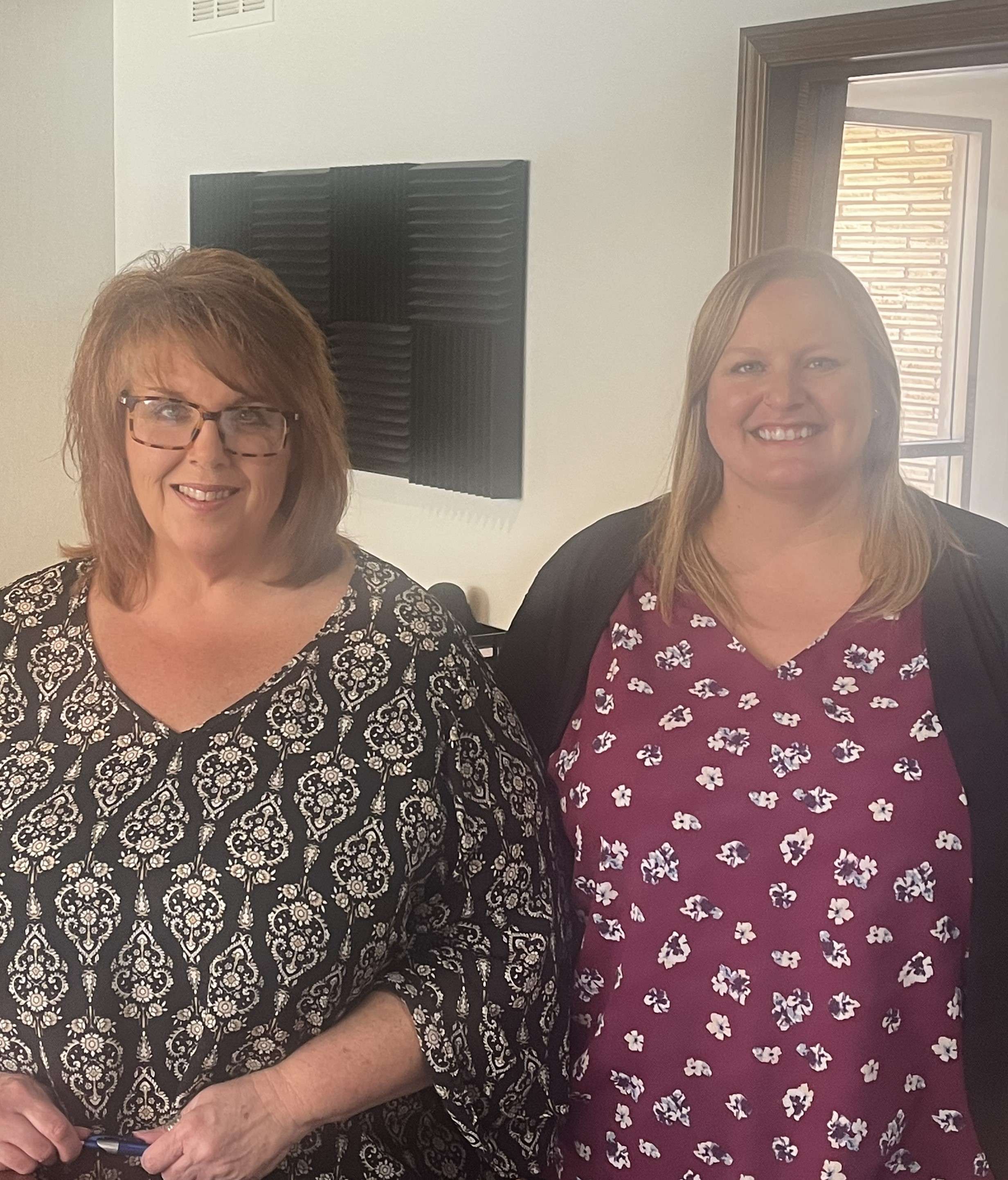 Leah Chandler (L) and Jenna Martin (Hutch Post photo)