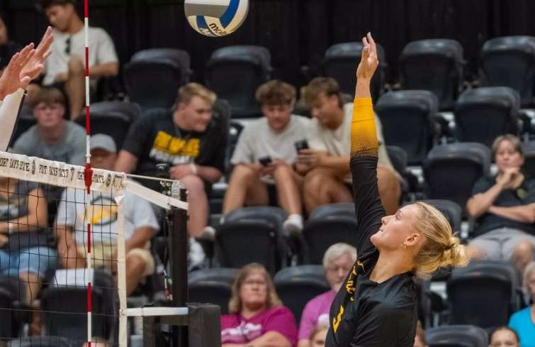 FHSU Athletics photo/Madyson Schliep