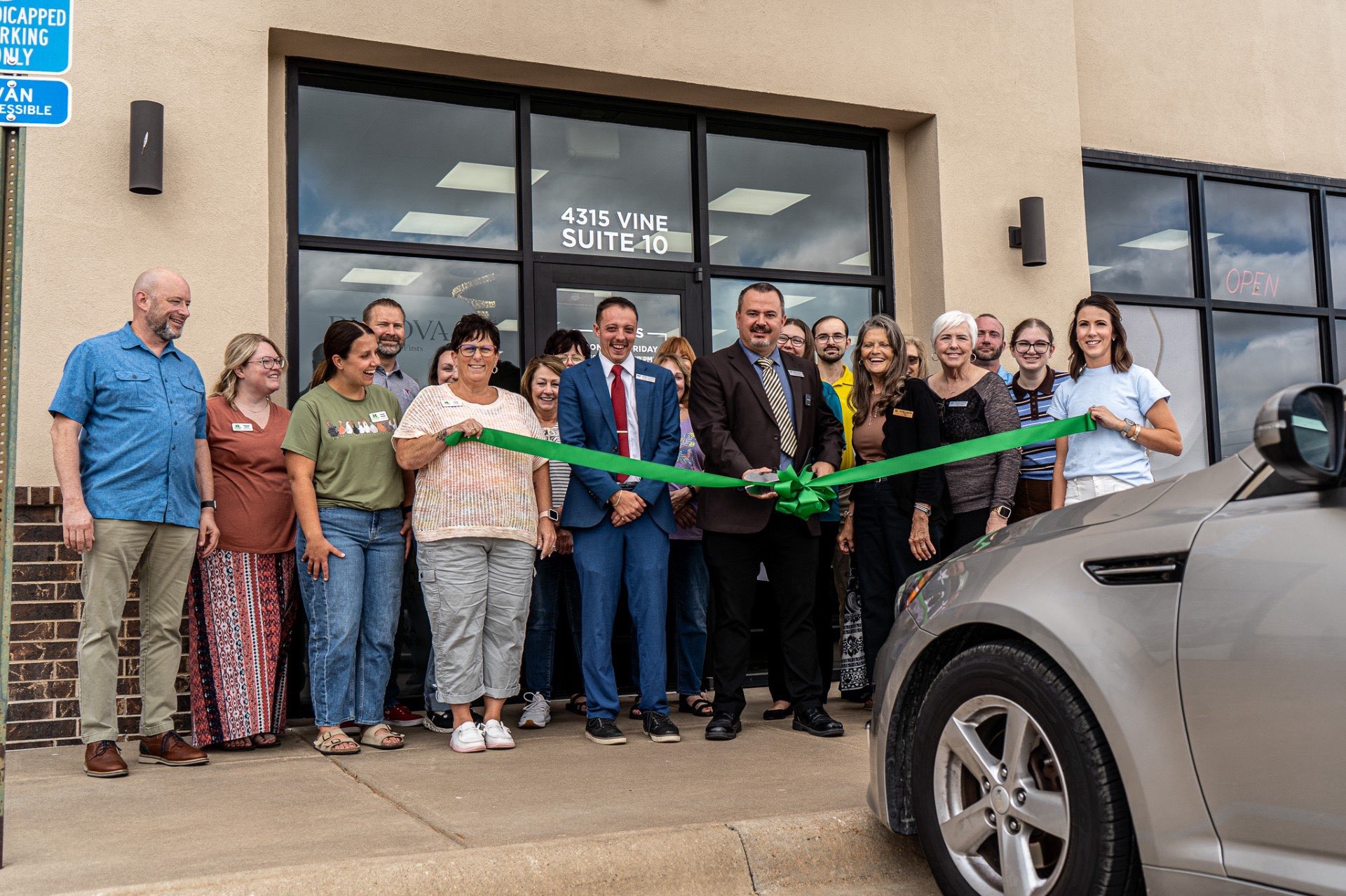 Anthony Belardo cuts the ribbon at Riddles Jewelry ribbon cutting on September 22, 2026, photo courtesy from Isaiah Schindler/Hays Chamber